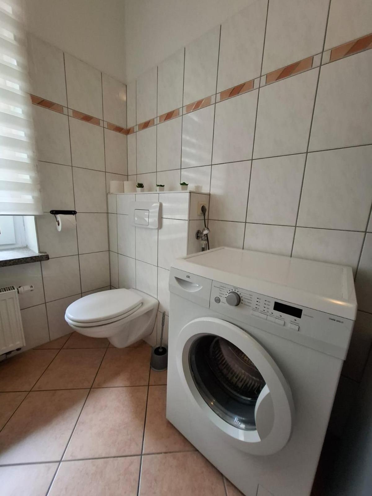 Altbauwohnung Direkt An Der Karli Mit Balkon - Netflix Inklusive Lipsko Exteriér fotografie