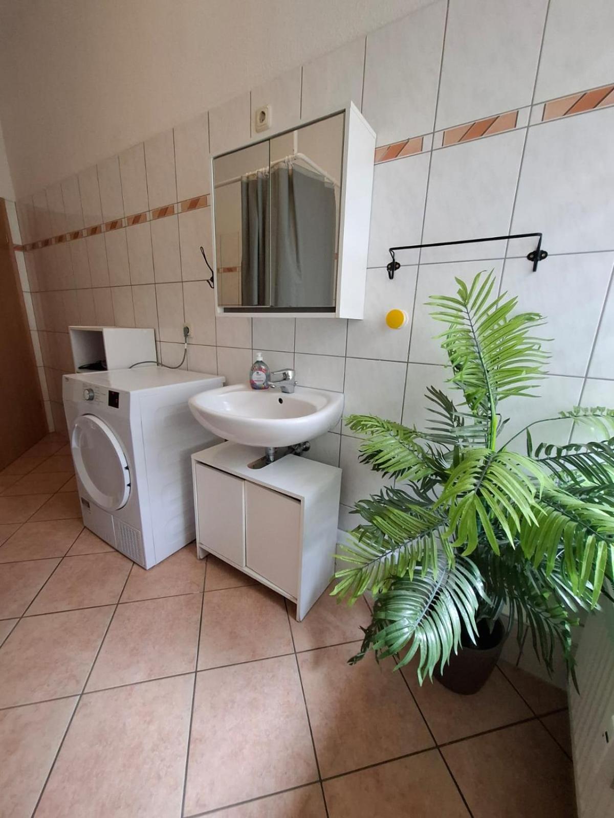 Altbauwohnung Direkt An Der Karli Mit Balkon - Netflix Inklusive Lipsko Exteriér fotografie